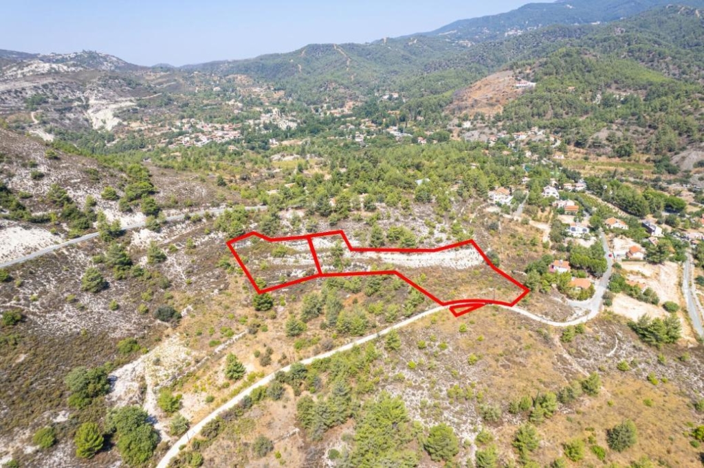 Three residential fields in Pera Pedi, Limassol – id R7848
