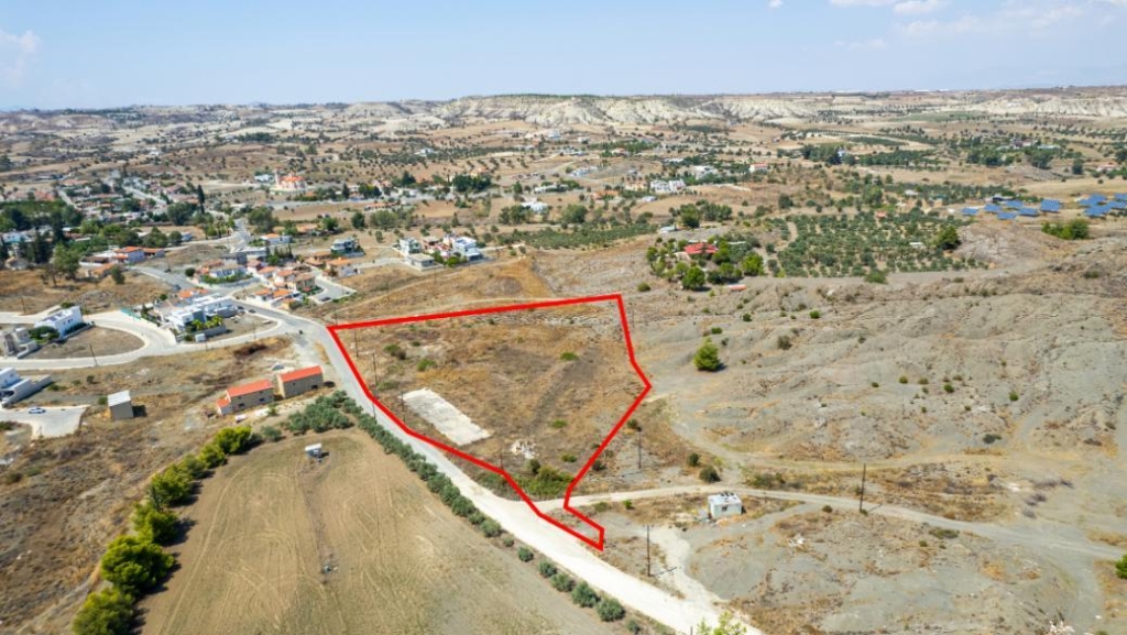 Residential field in Analiontas, Nicosia – id R8569