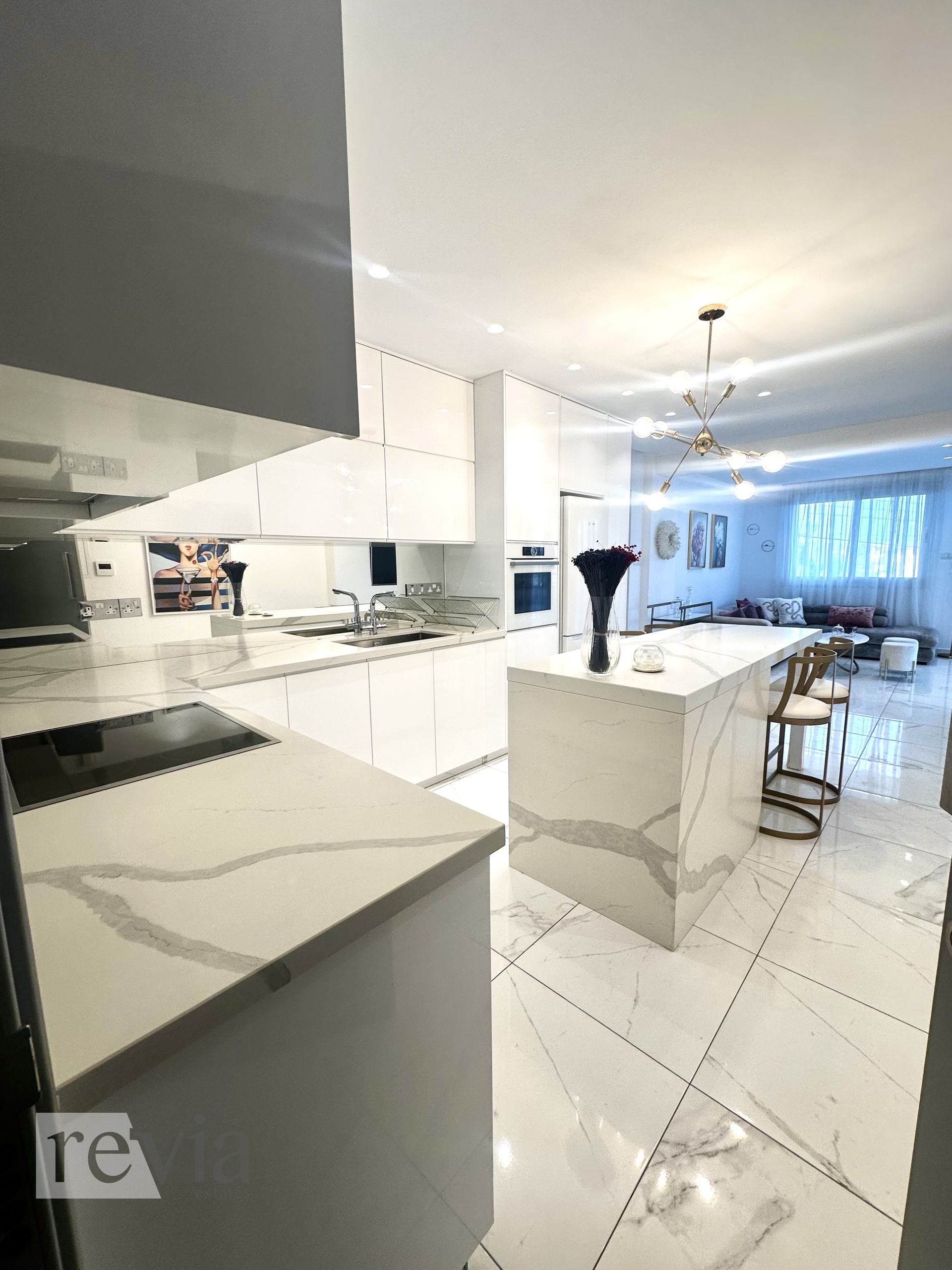 50d47d8867e0476ea313d16d5555ae50