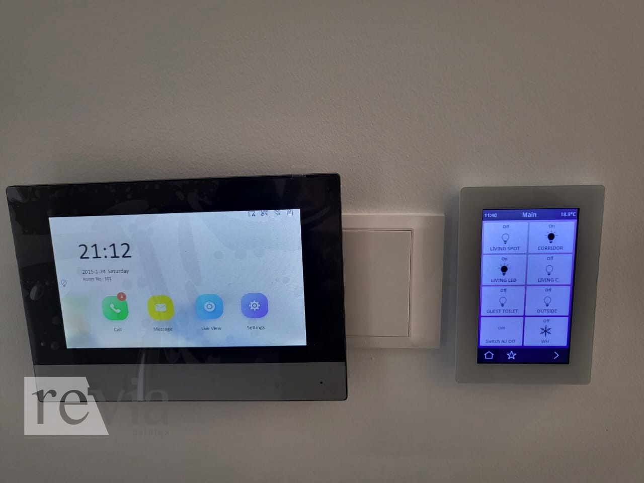 5ff70abb356544f7baf64a351e9776f4