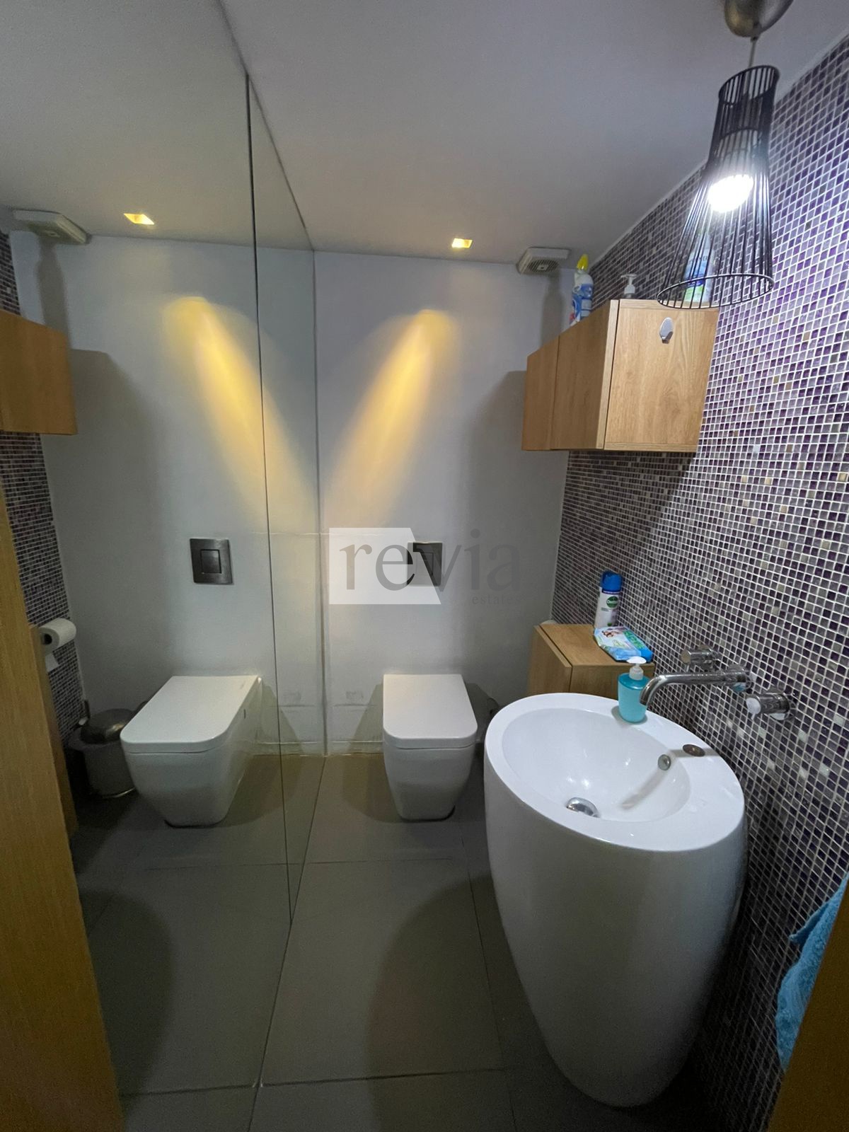 6774d45f600f4804b8190e6165b46f33