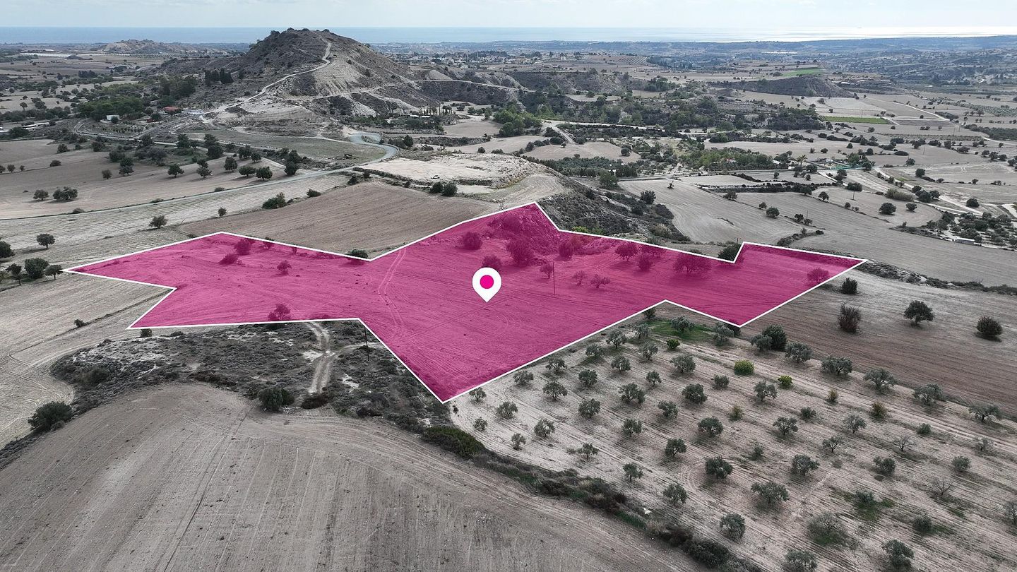 Residential field located in Anglisides, Larnaca – id S40569
