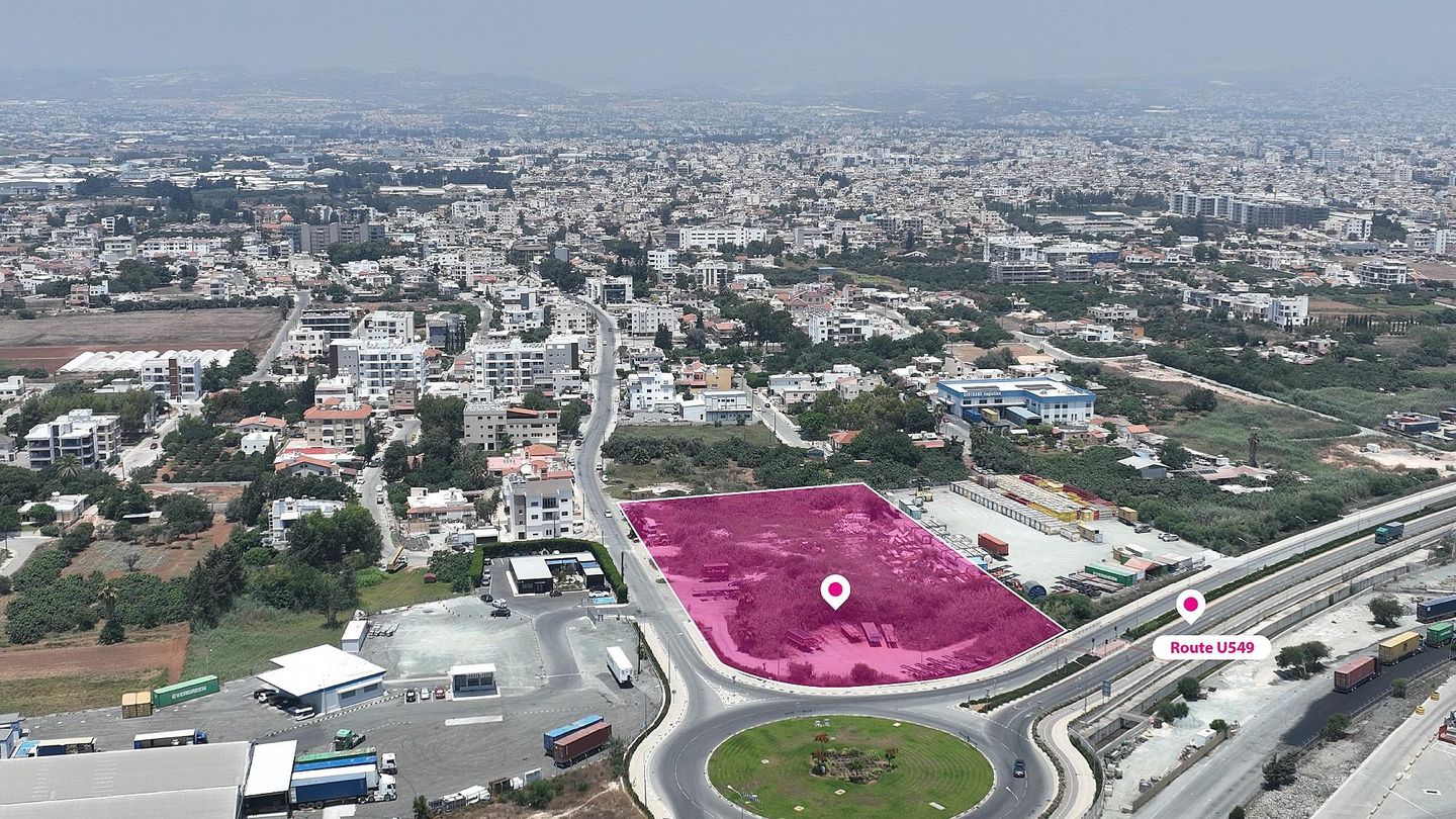 Shared Primarily Commercial Zoned Field, New Port Area, Limassol – id S45503