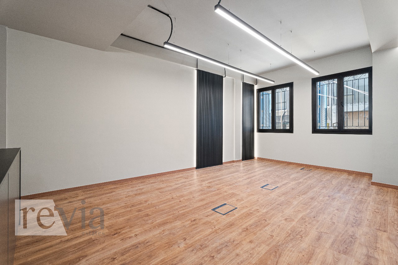 8d98db57a5f24d13a7080a86056a11ef