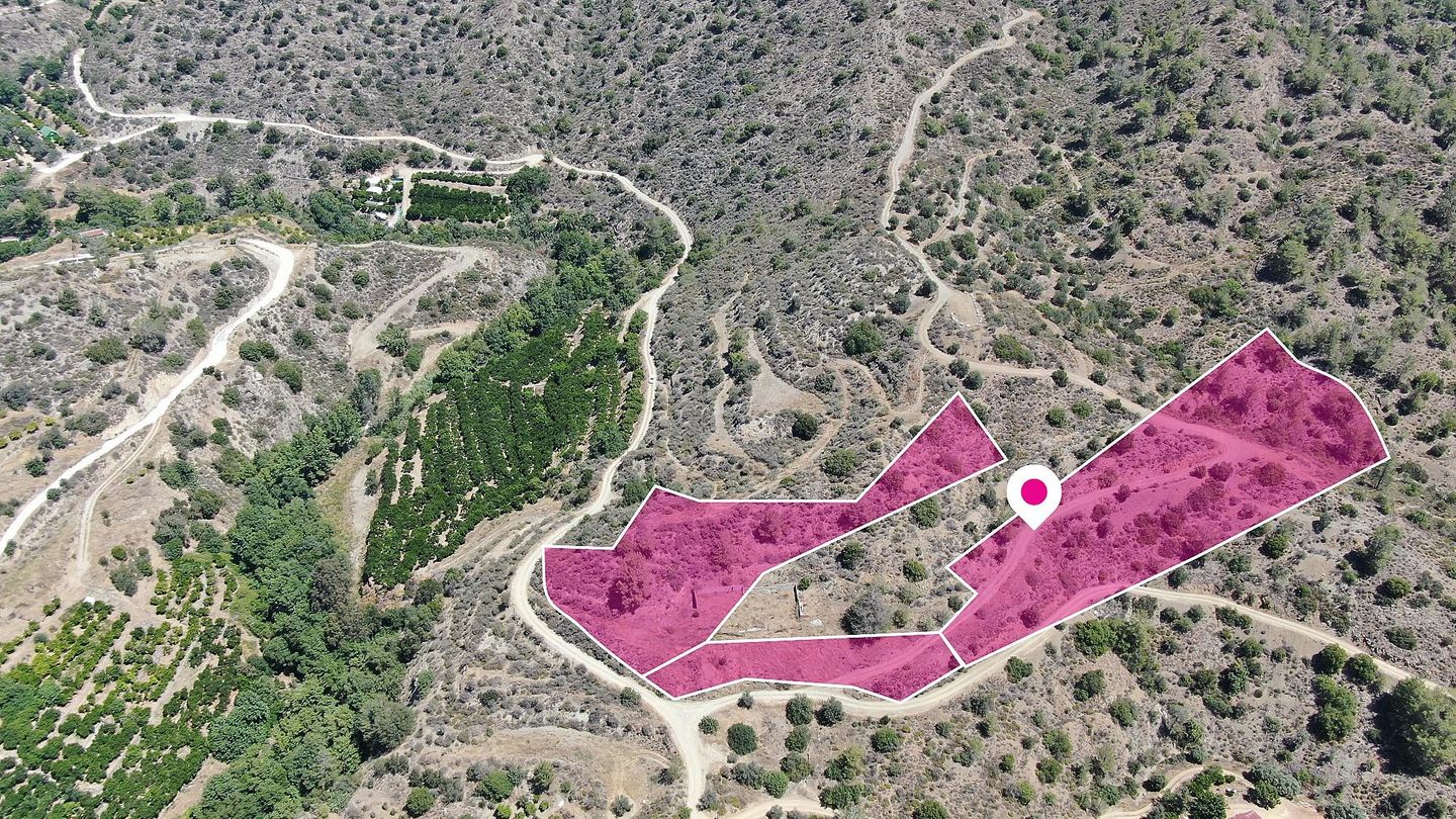 Three adjacent fields, Dierona, Limassol – id S45624
