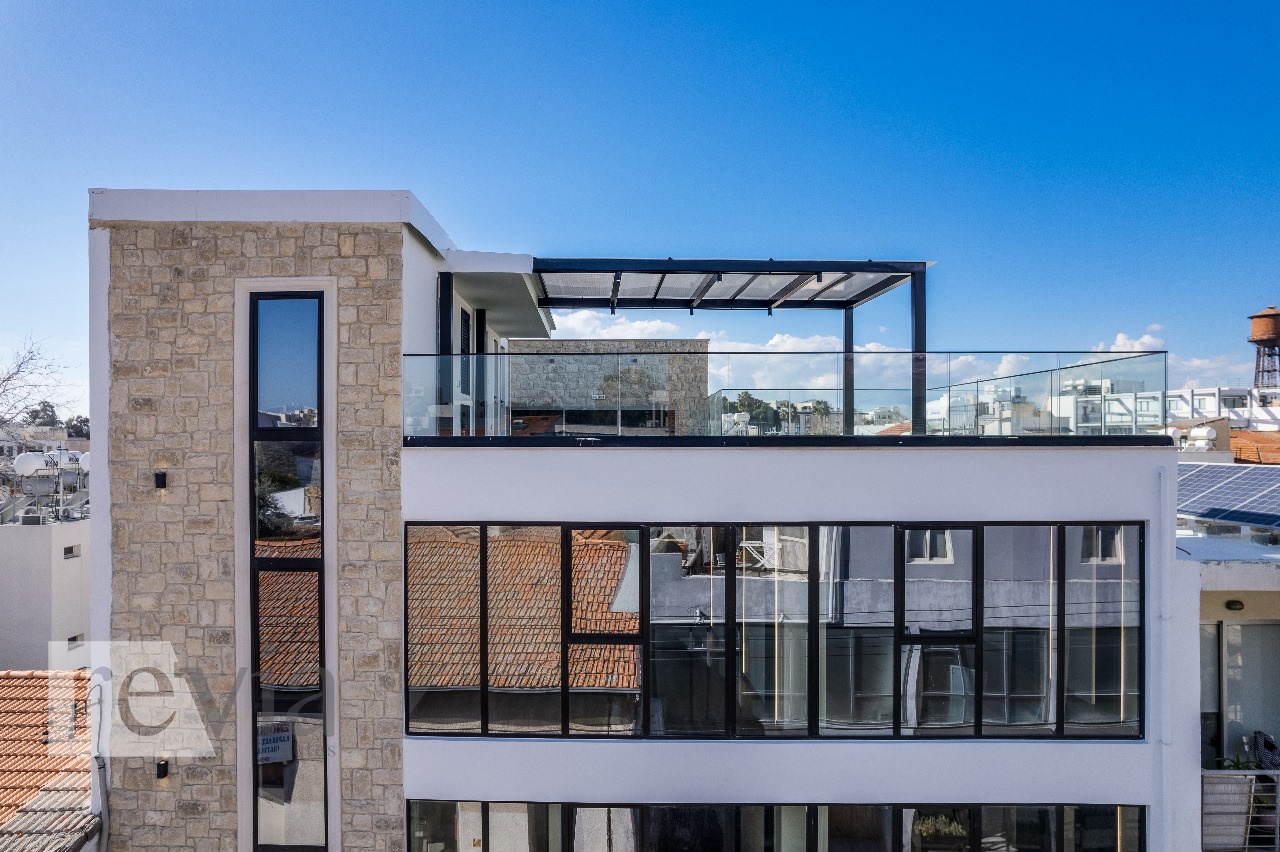 9eff7f4b7d3a45f19c133625ff842b7d