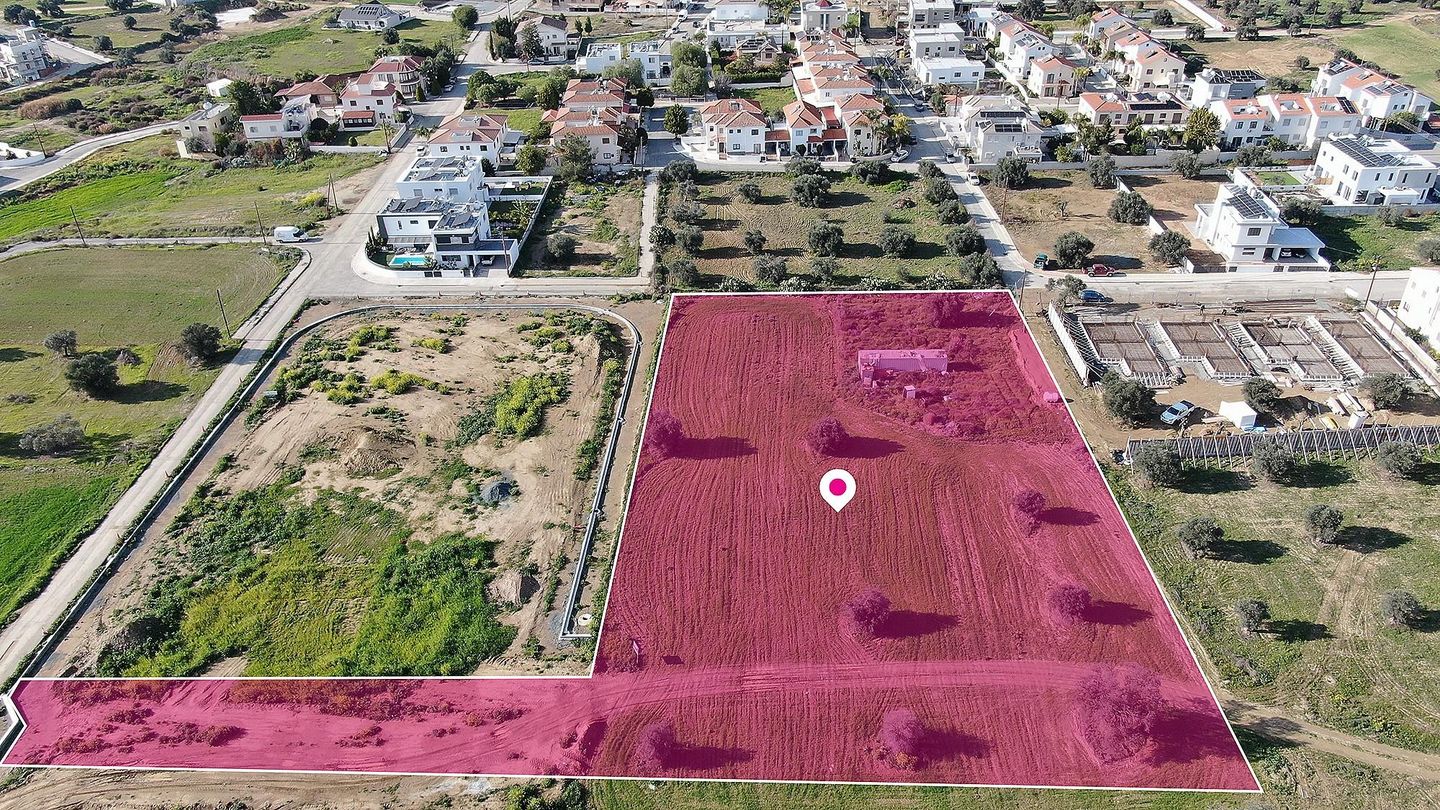 Share of Field in Tseri, Nicosia – id S20567