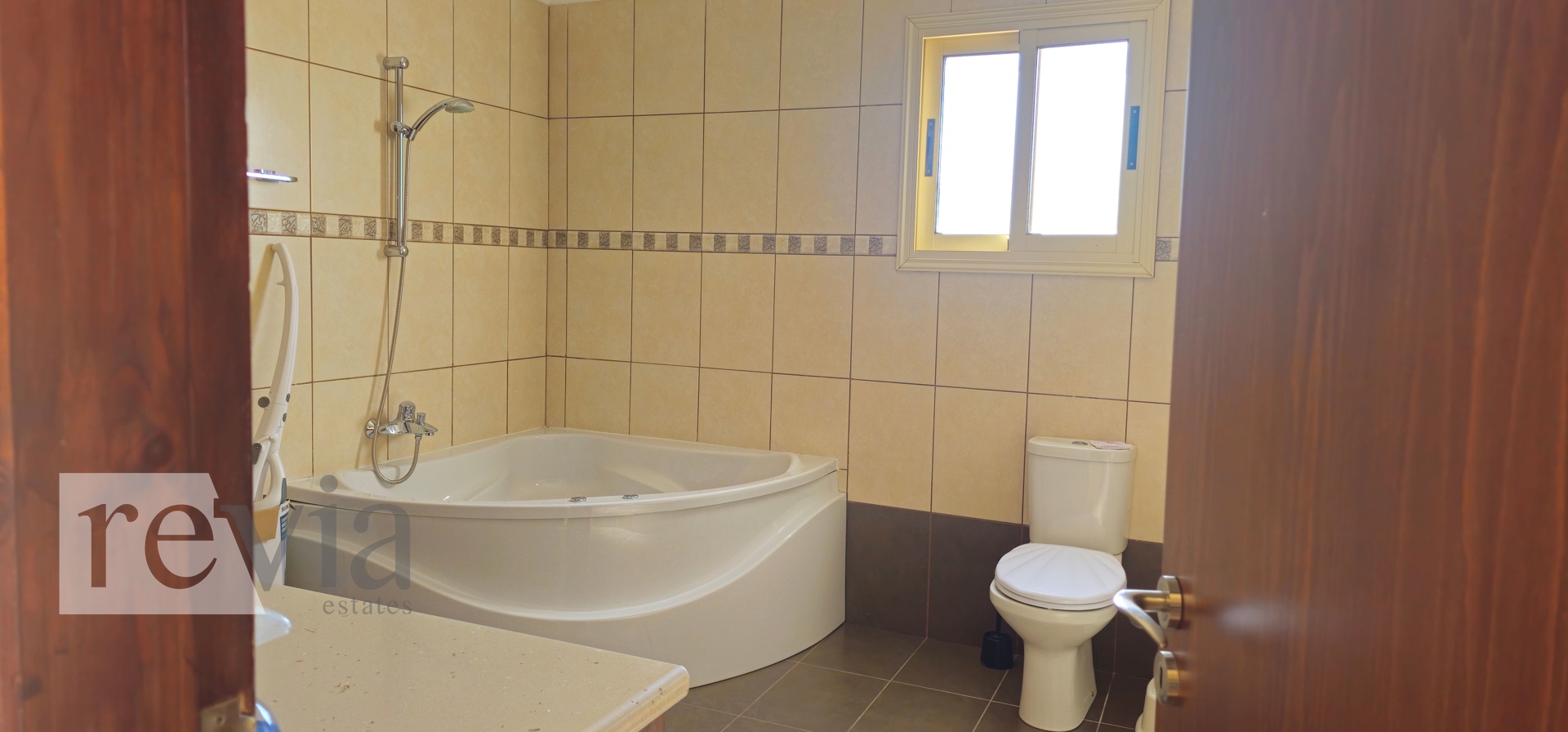 c26339a0d9b74e488149bcda4d28dfdf