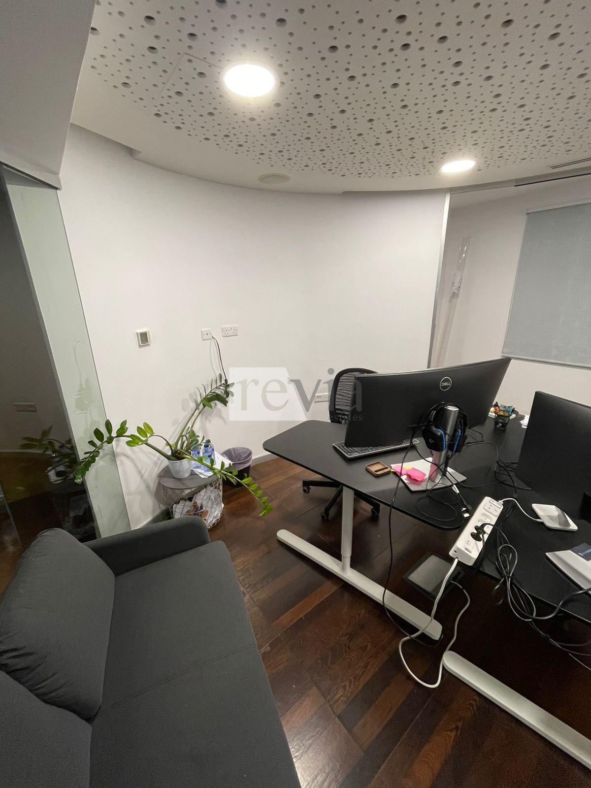 c4d1c87c21fe49bda55682b7879e29a1