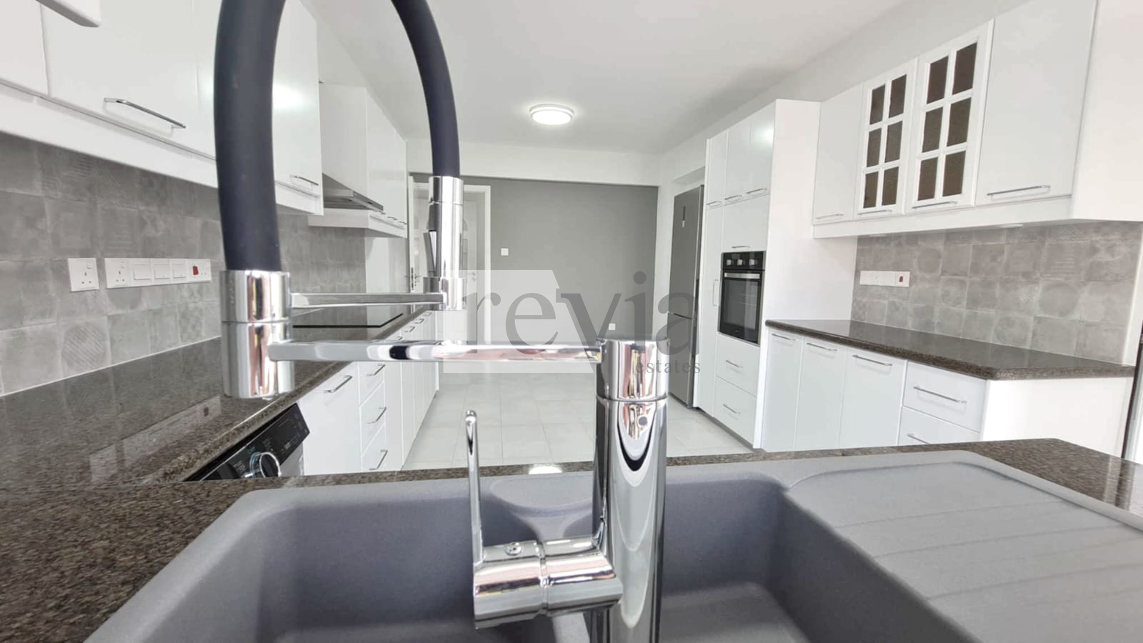 c761bd52fc054c32b69faf8ca4584504