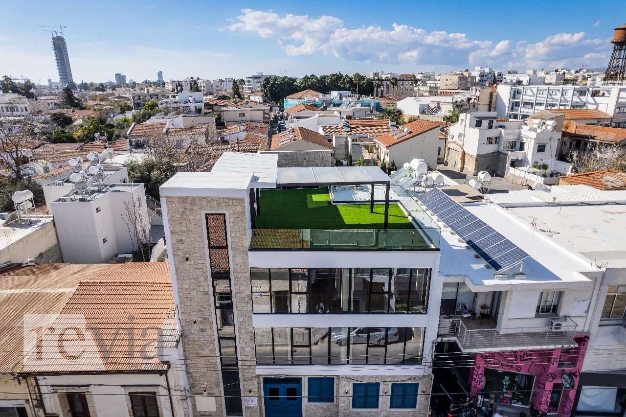 deb94f30b7d2411abce08c2ce78e2c44