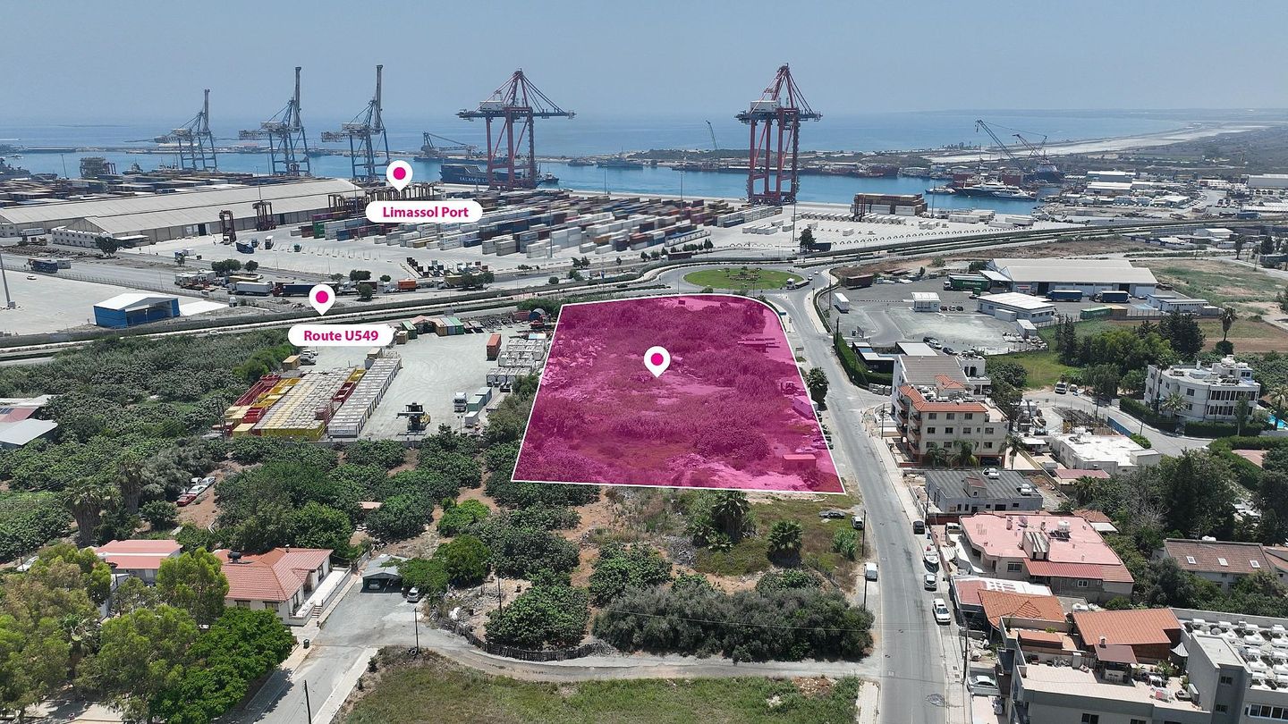 Shared Primarily Commercial Zoned Field, New Port Area, Limassol – id S45503