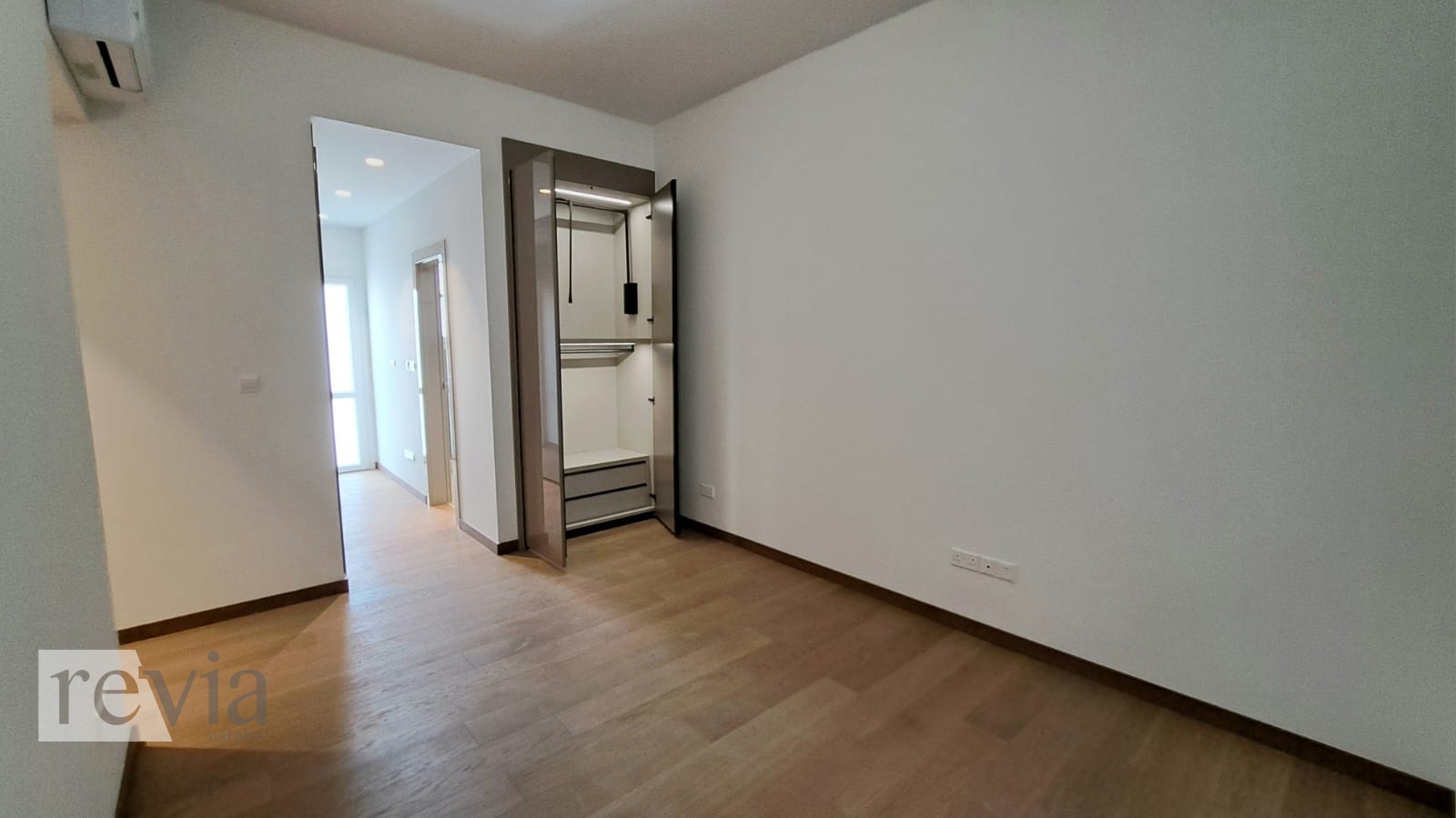 img_b43ae4d3-db91-4703-b1b1-440bbe700864