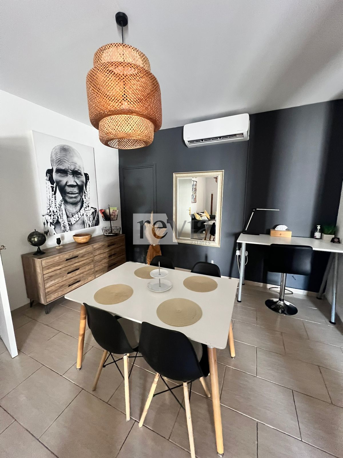 8f856f59a4d248e8bd02df6f7ebd5738