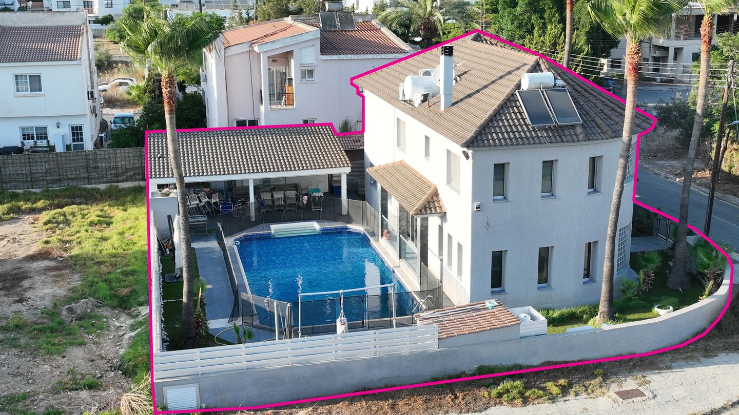 Three bedroom house in Egkomi, Nicosia – id S44051