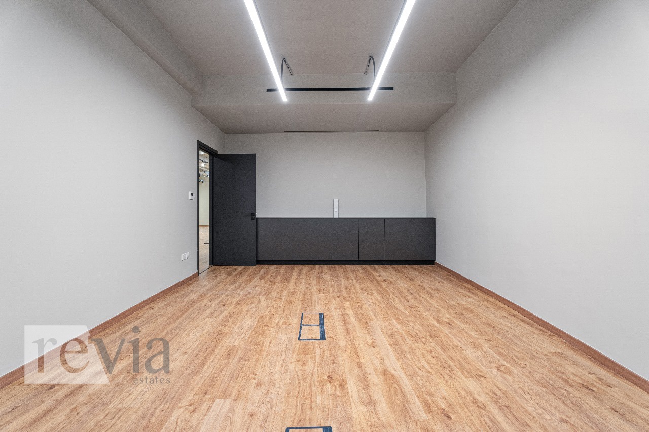 0813336a816f476eb83c3d9fd215664e