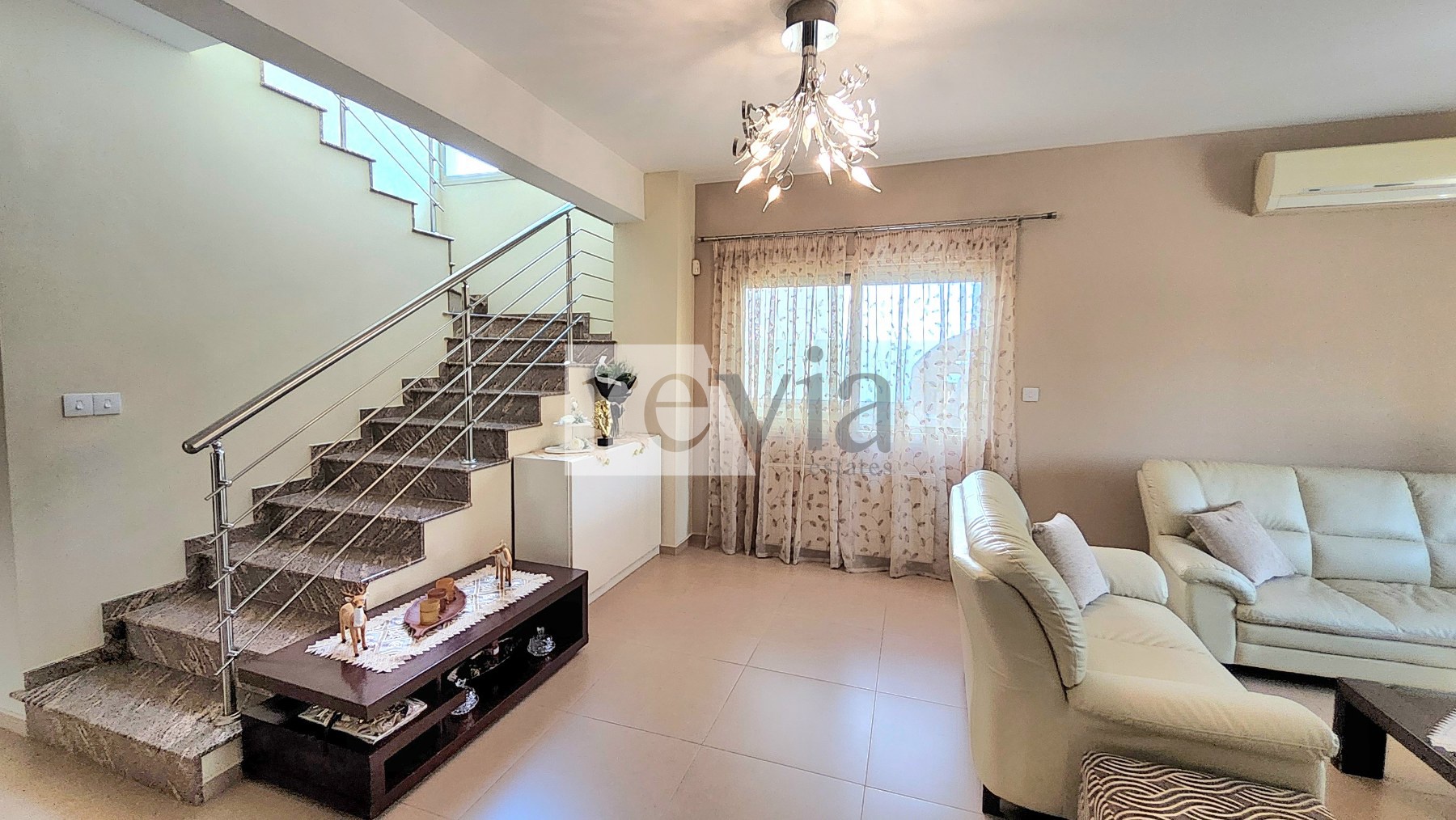 24f5f577d72a423cae016c5bd148d804