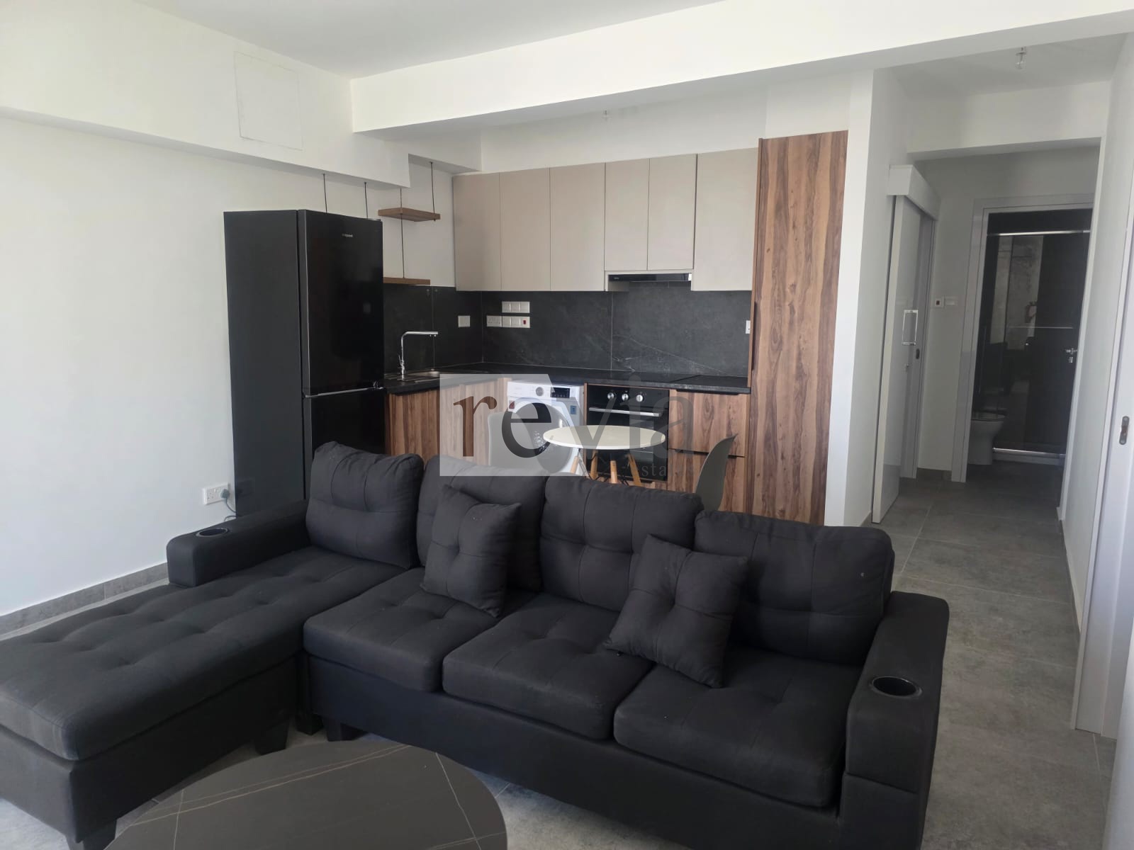 2b19f782d2514439a4b496d4c3219772