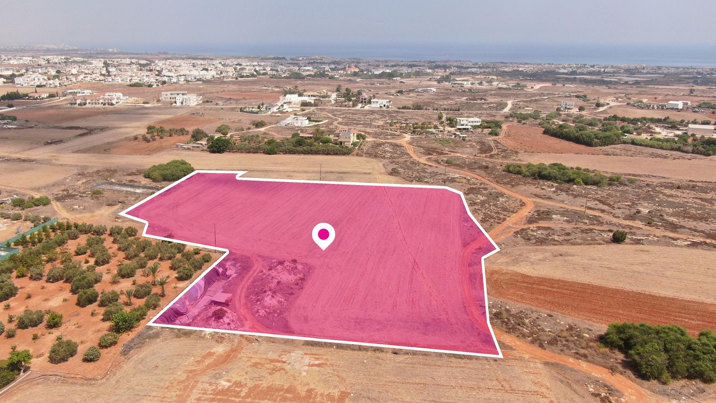 Share of Residential Field in Paralimni, Ammochostos – id S43715