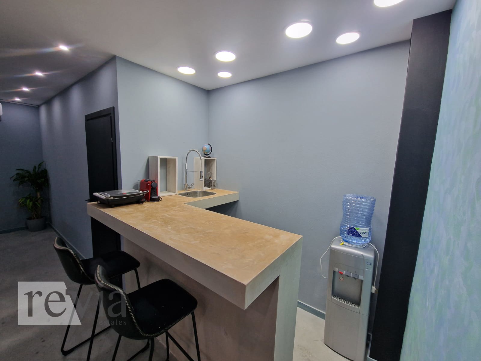 54b01600a3c84958a47a2a05b3a4f726