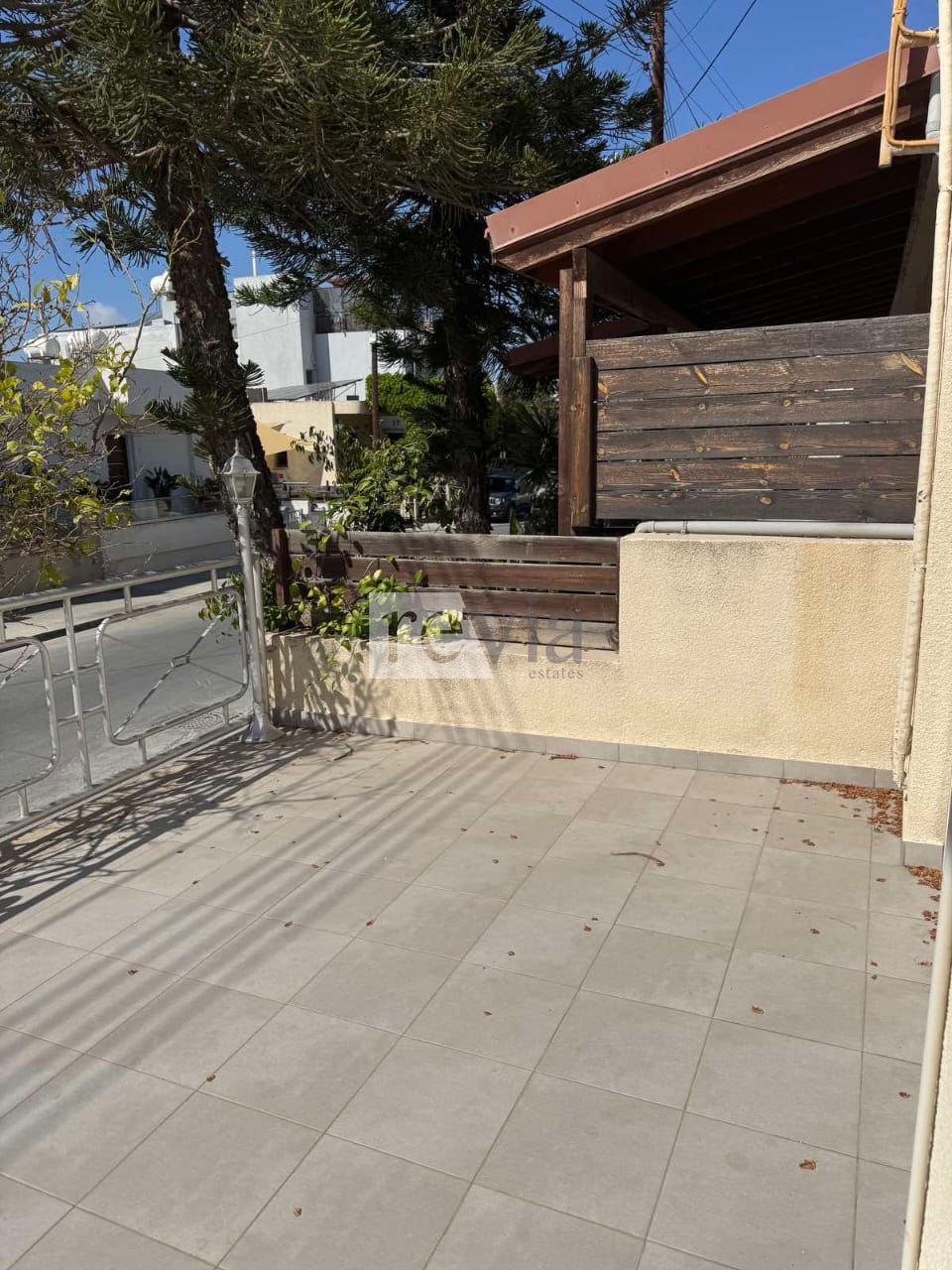 2040342 – Semi-detached For rent, Limassol City, 120 sq.m., €1.500