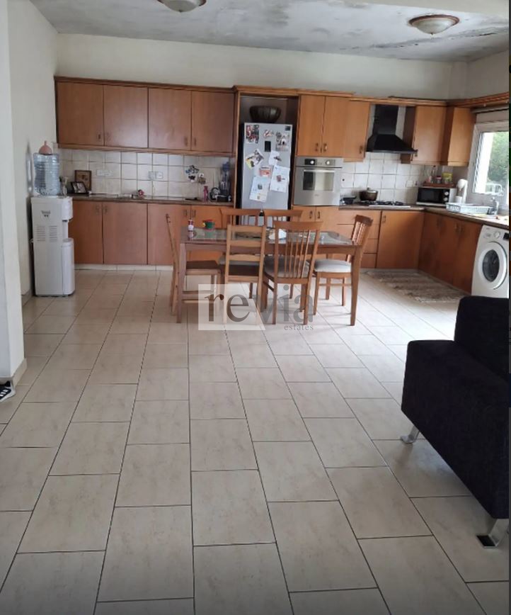 5f7f4c4e238c4901bceec22cc0e35f7b