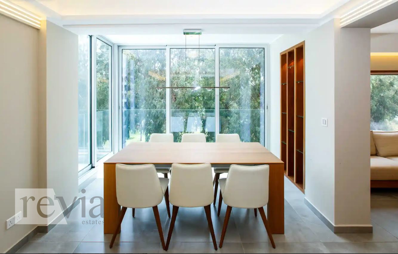 60bf026906fa456184cdf04122873204