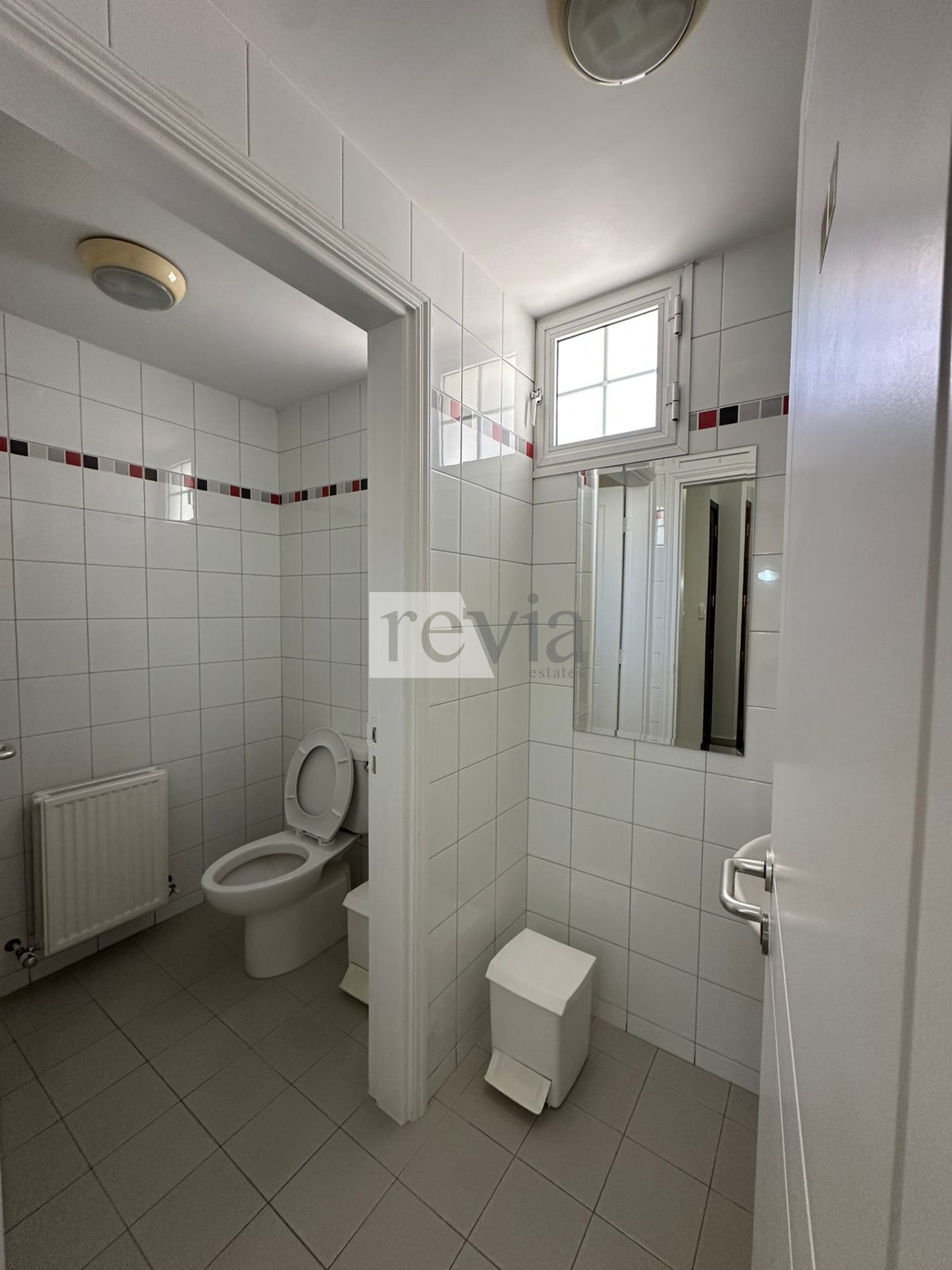 79bff3a414504da6ae56ddc1b34b1d60