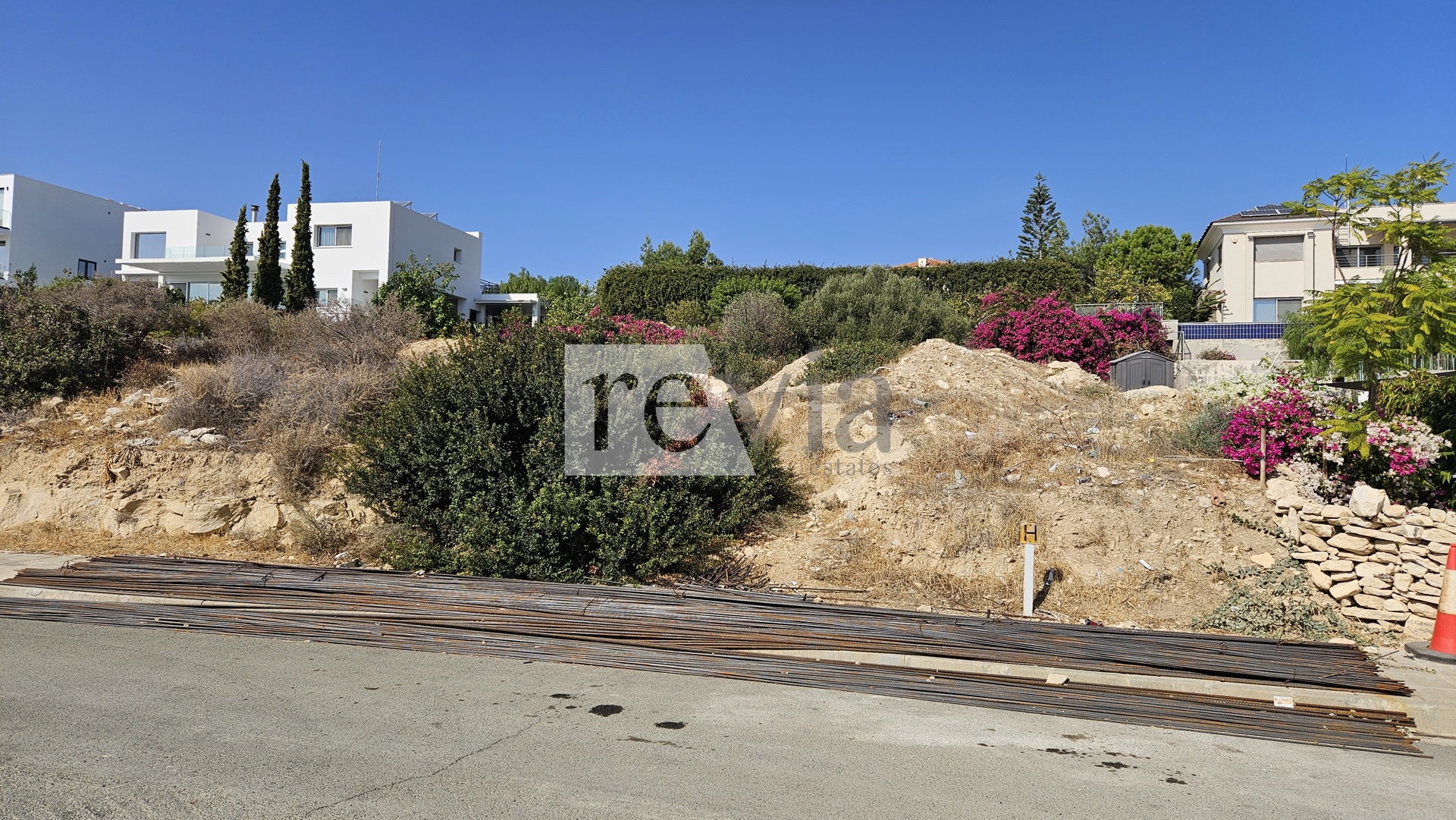 685716 – Plot of Land For sale, Germasogeia, 583 sq.m., €560.000