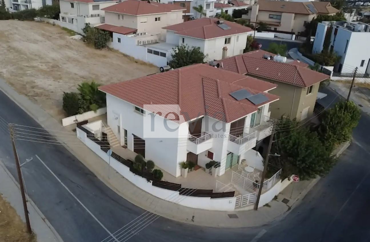 8afdac72080045ec8c822a5f42297554