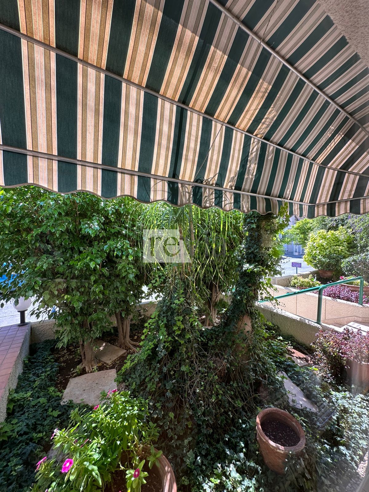 98eafa8b24374bb18ccacb8dbf89babd