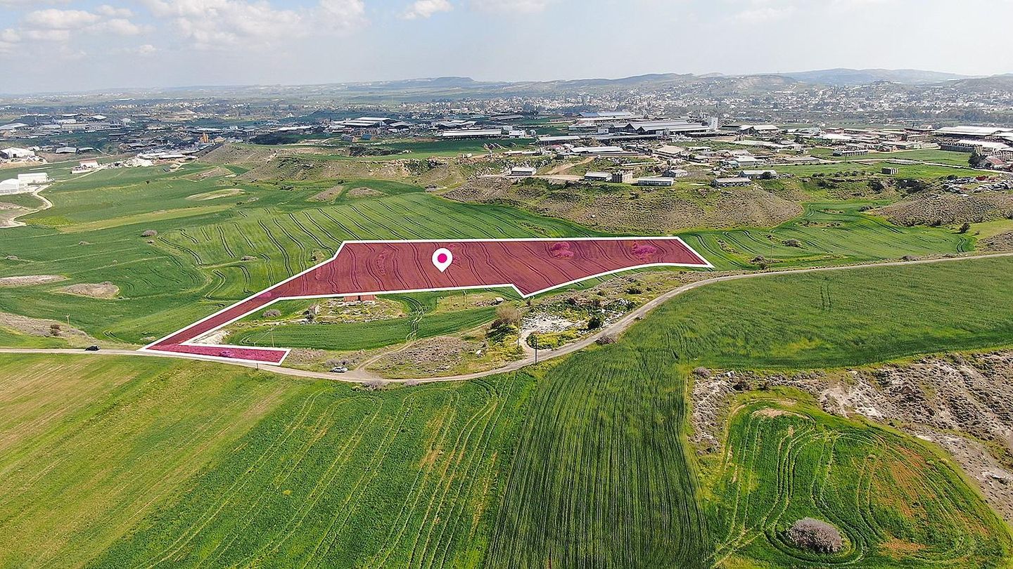 Agricultural field, Nisou – id S4917
