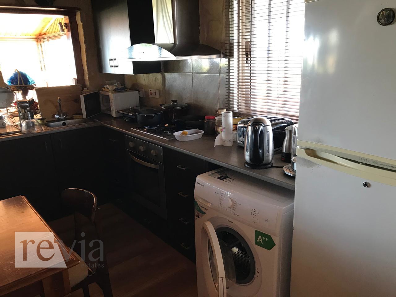 ab72f0ac66454501937cdb57fd999e3e