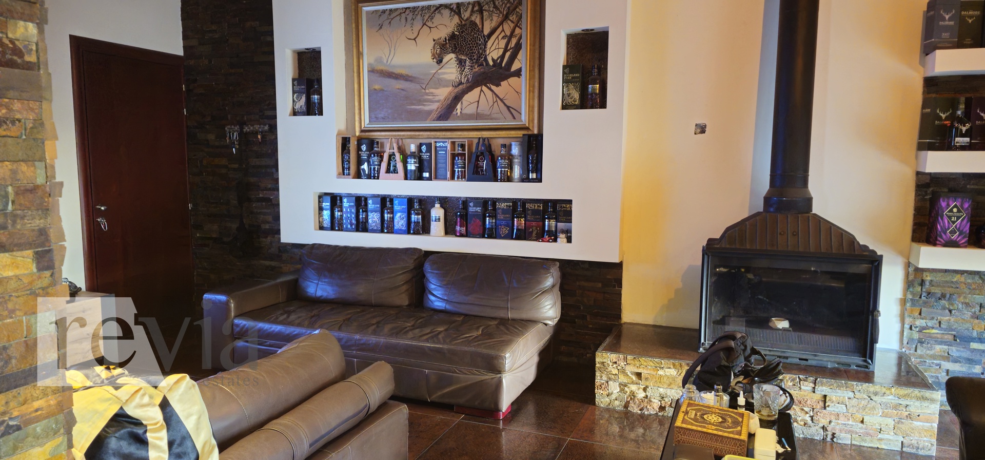 b06fd7703d5e44c2bdbf46470f30b8a5