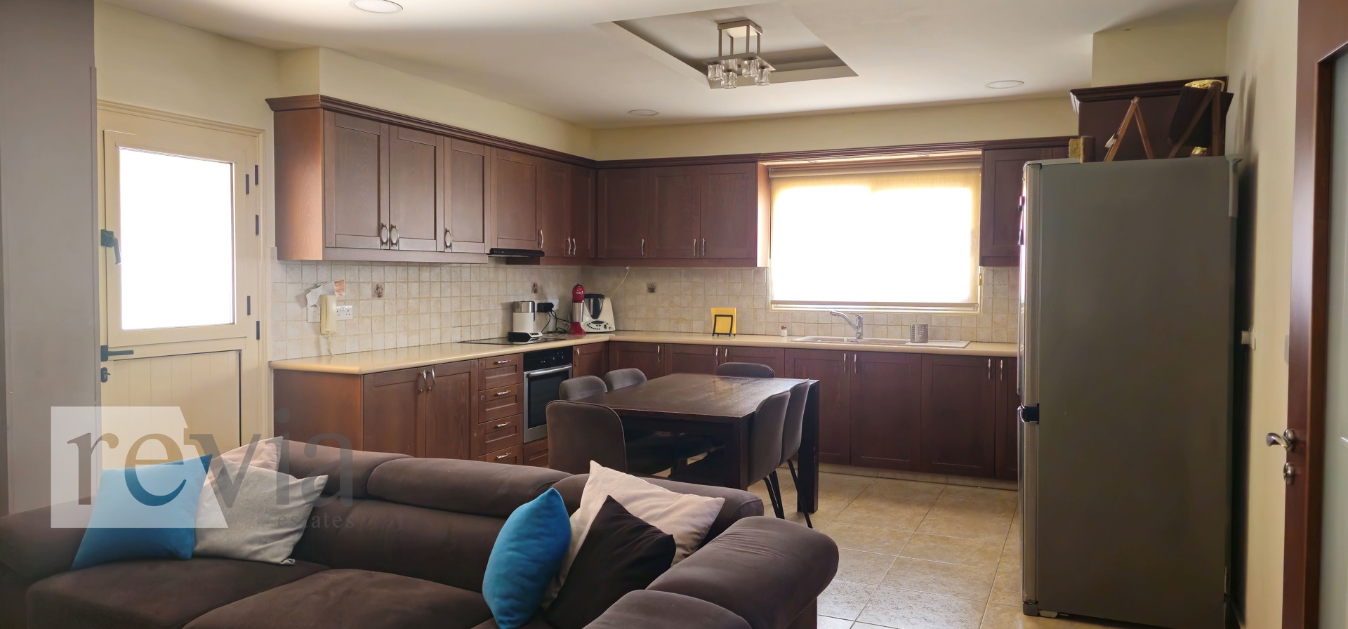 bbe1e34dc319434286bb25aaa3b8e43e