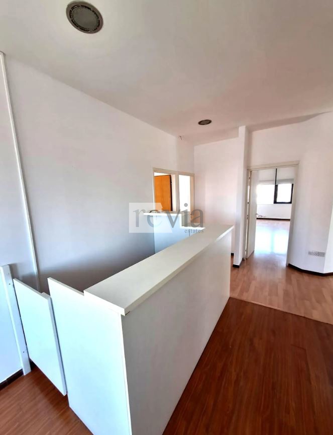 d5f98d7e8e7049f883b9f937e34dc7b9