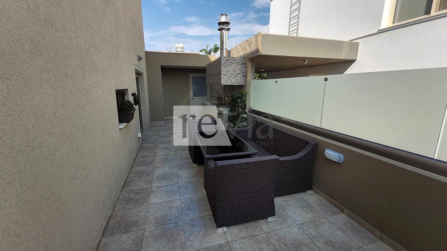 d99b0d625d3e4d3cb05897e1257d7dc4