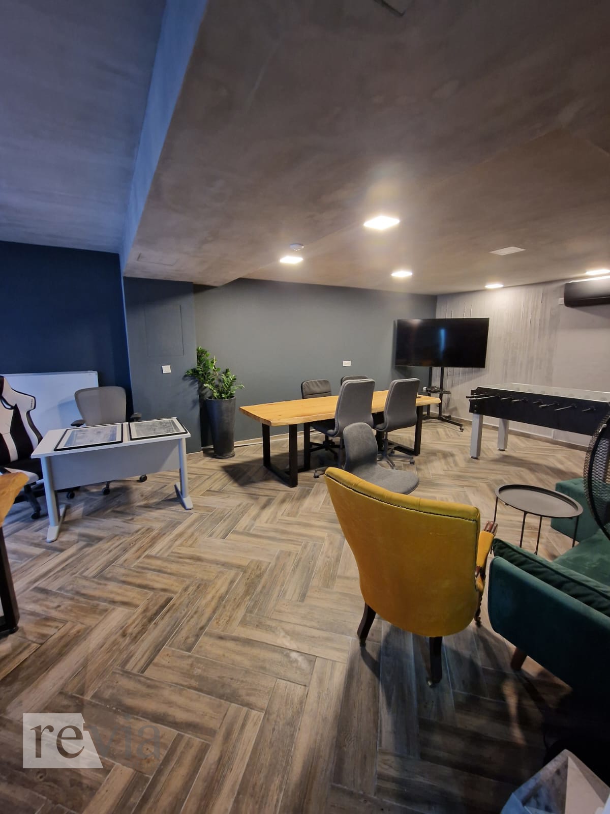 dc655e9f58af4d3781d723e1ec563382