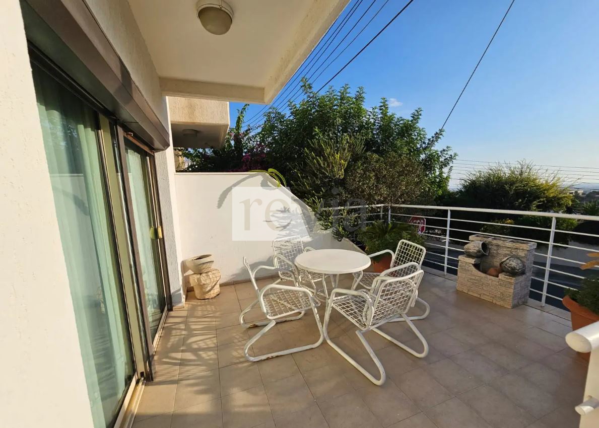 ddaf0916d8de43f5aa7b7dddc08d501d