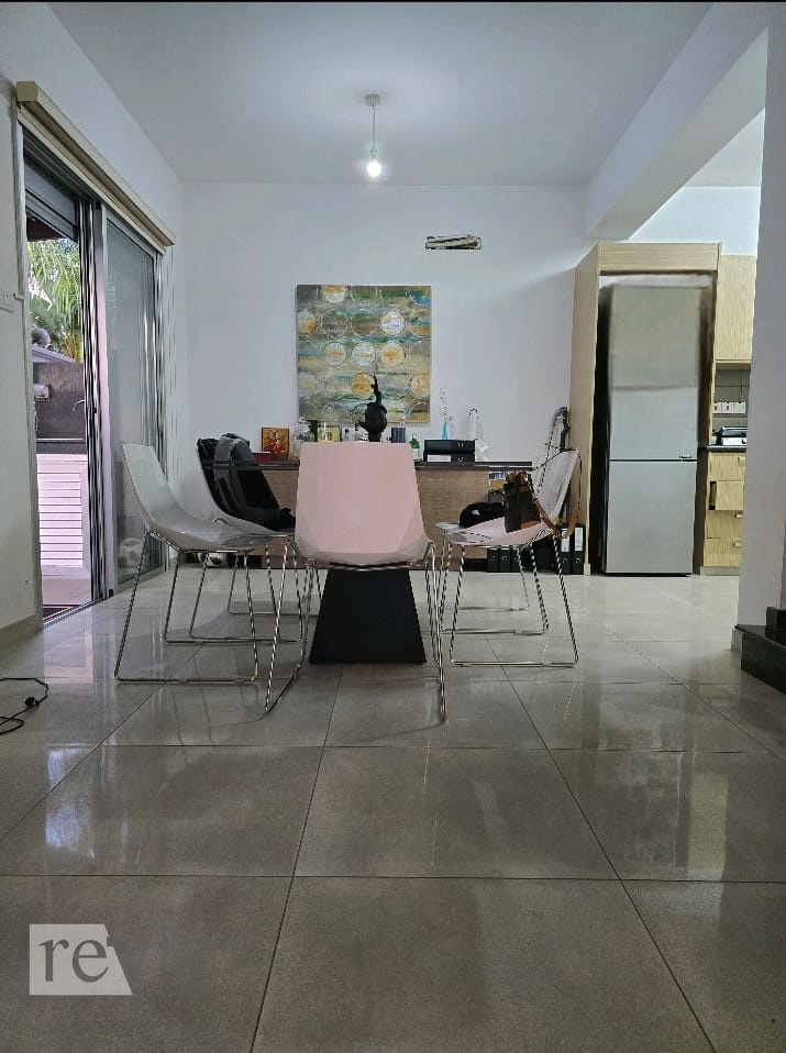 e1c8bdfbd0f2427693b381a132838618