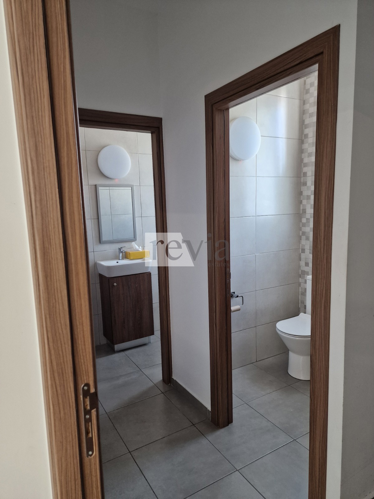 2112377 – Office For rent, Limassol City, 125 sq.m., €2.750