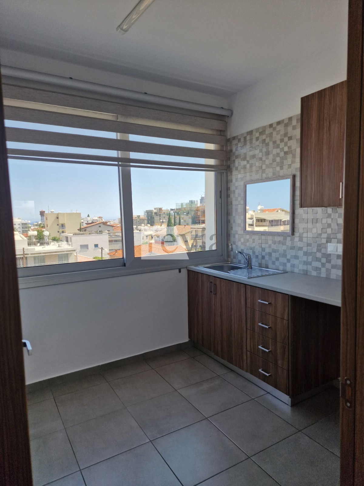 2112377 – Office For rent, Limassol City, 125 sq.m., €2.750