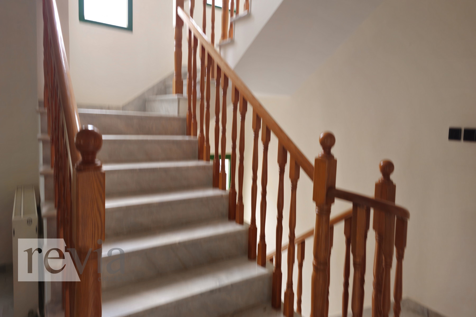 f45a280a78f547608e71510d349430f3