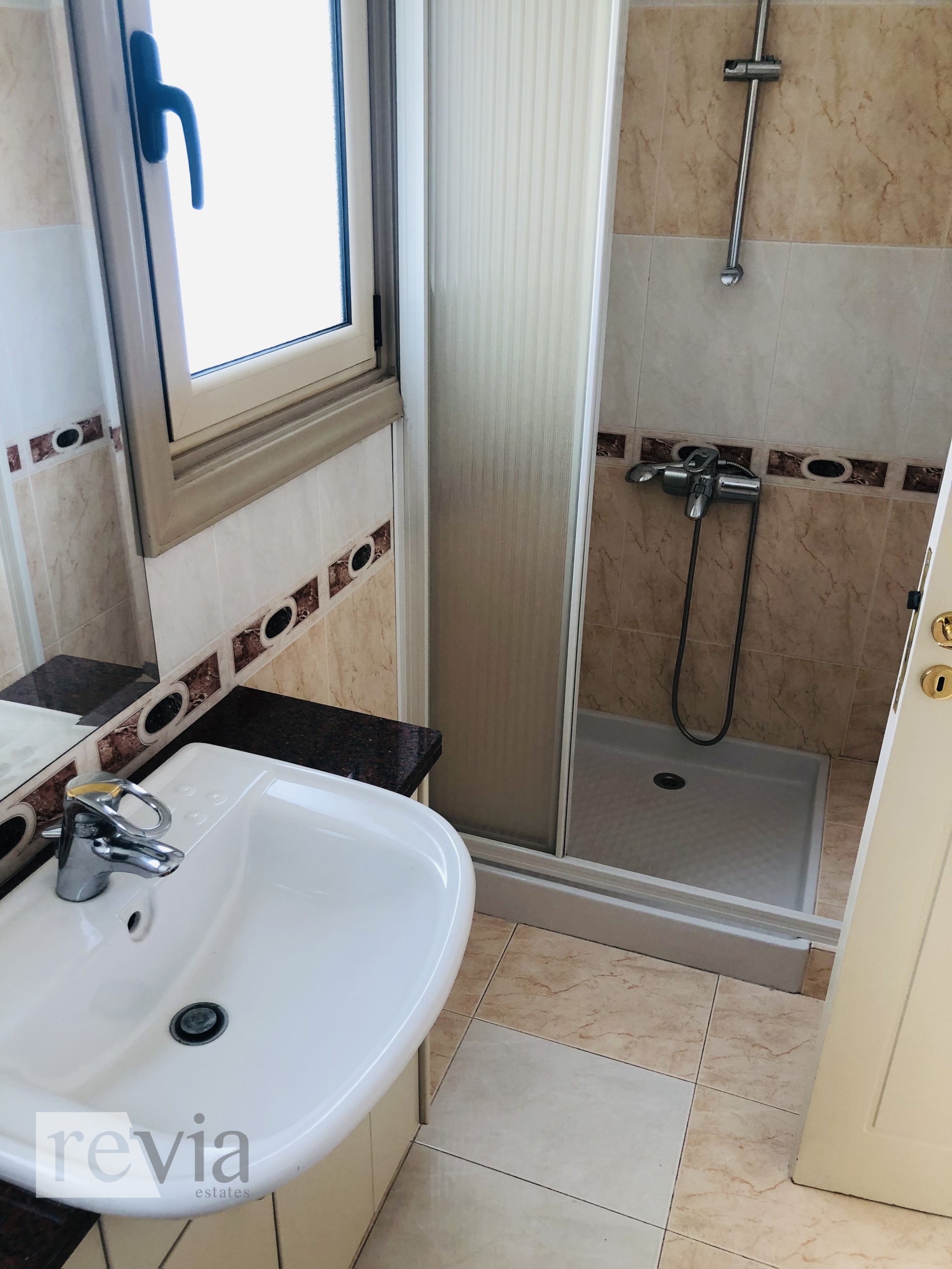 img_65697a62-2612-4c28-972f-583576724349