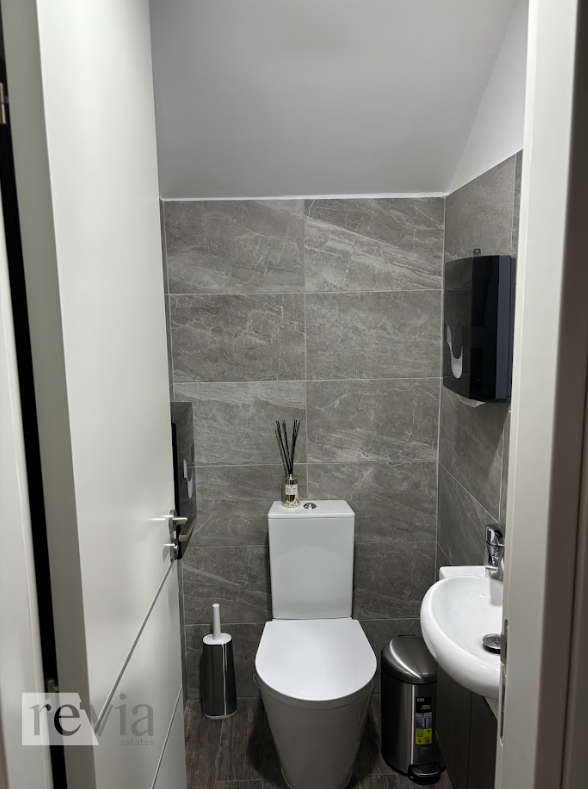 img_cbb78bd0-5054-4f14-8130-6d2509efbd0a