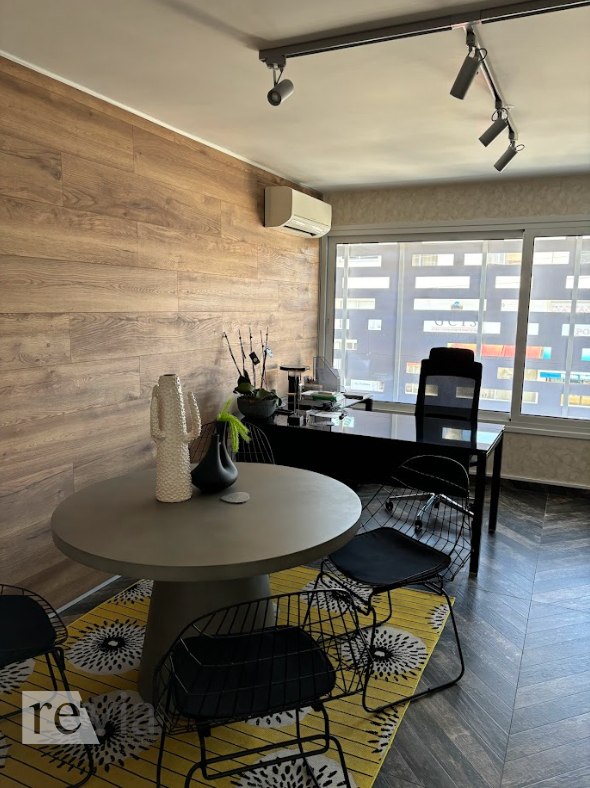 img_e1a3079c-2501-4903-a6e1-63774b591761