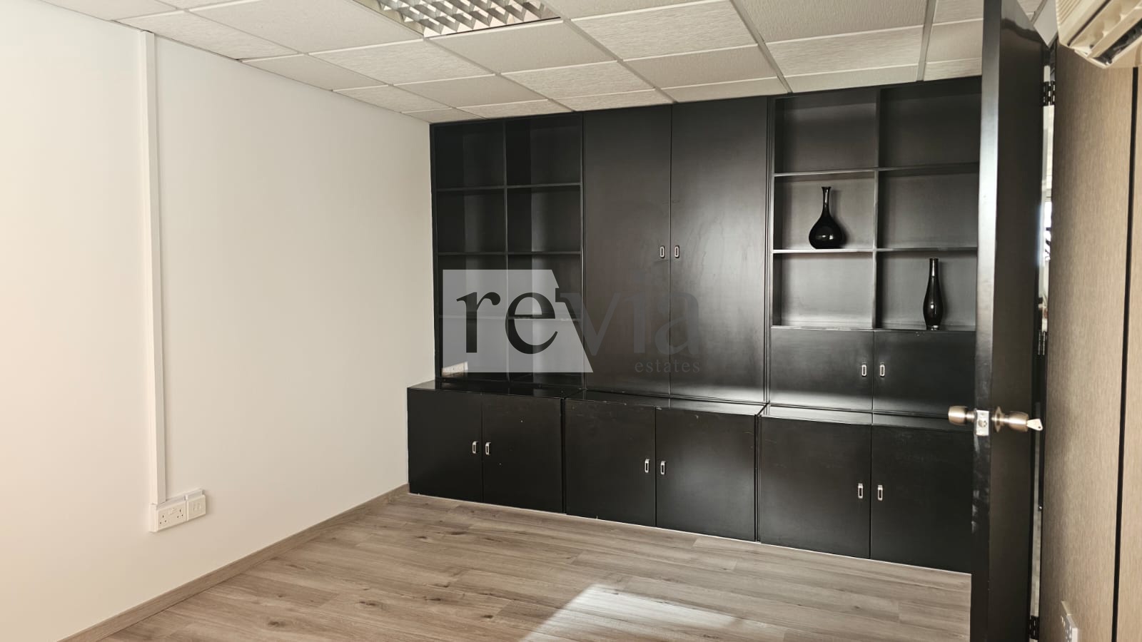 2103739 – Office For rent, Limassol City, 180 sq.m., €2.900