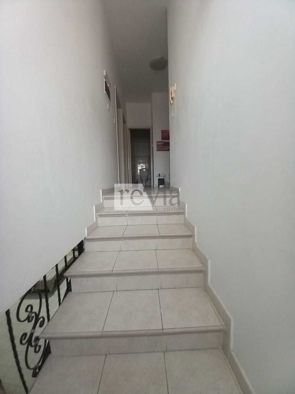 0d4106f6d1054da981af5a6f155b41fb