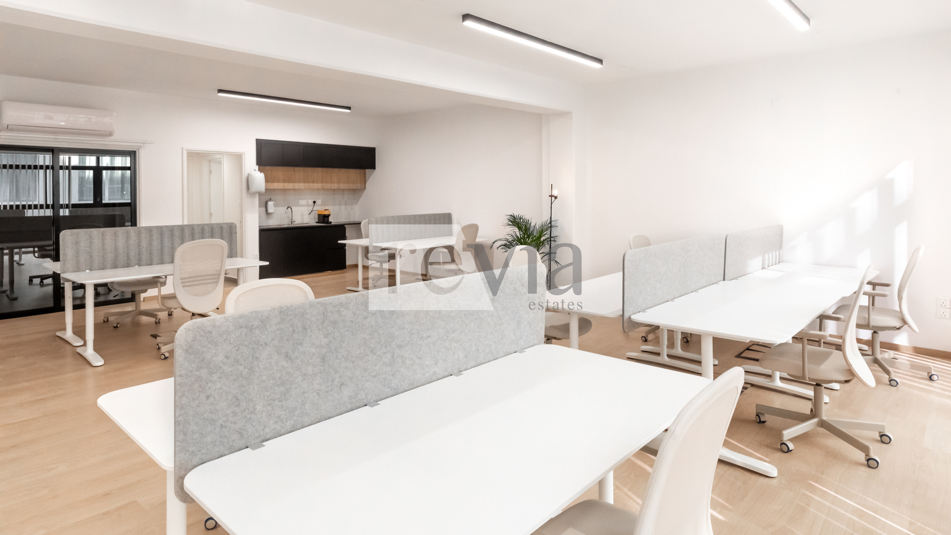 246f4e6ecb0c4795a6c18650c6a923b6