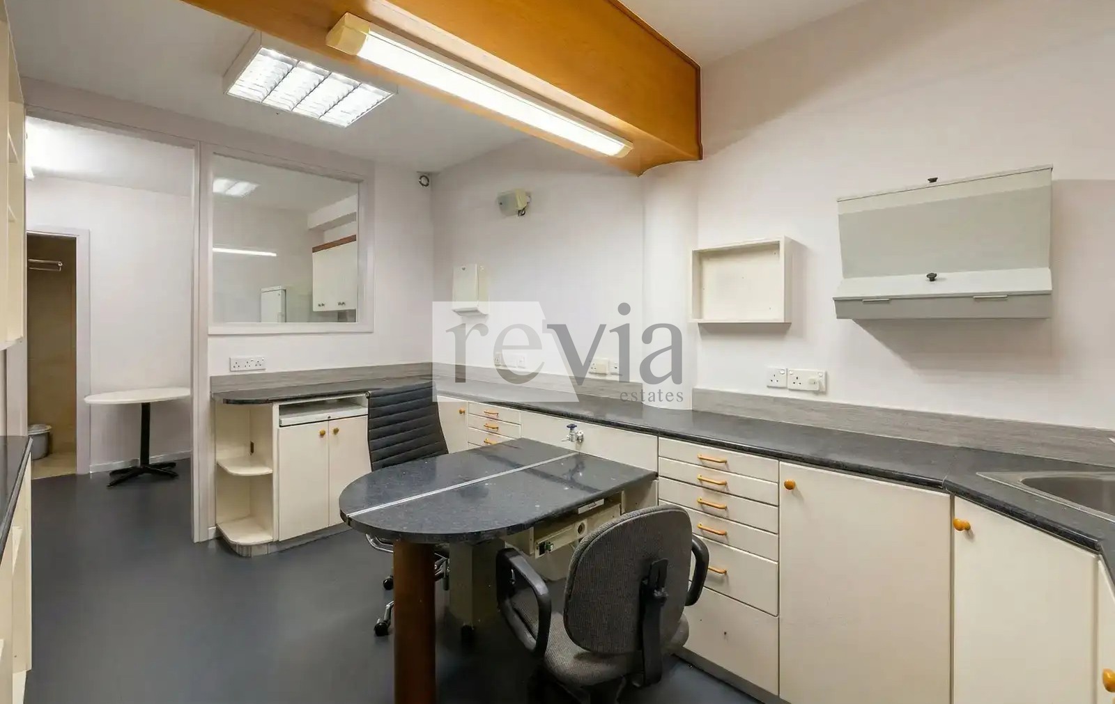 377e52a657514b98b3bca98ae8a98d8e